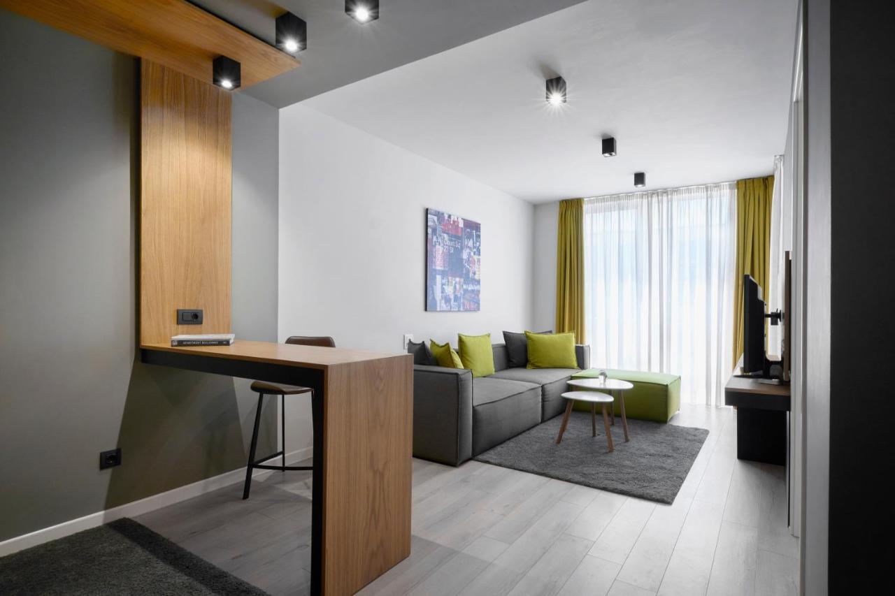 Adella Boutique - Free Secured Parking Aparthotel
