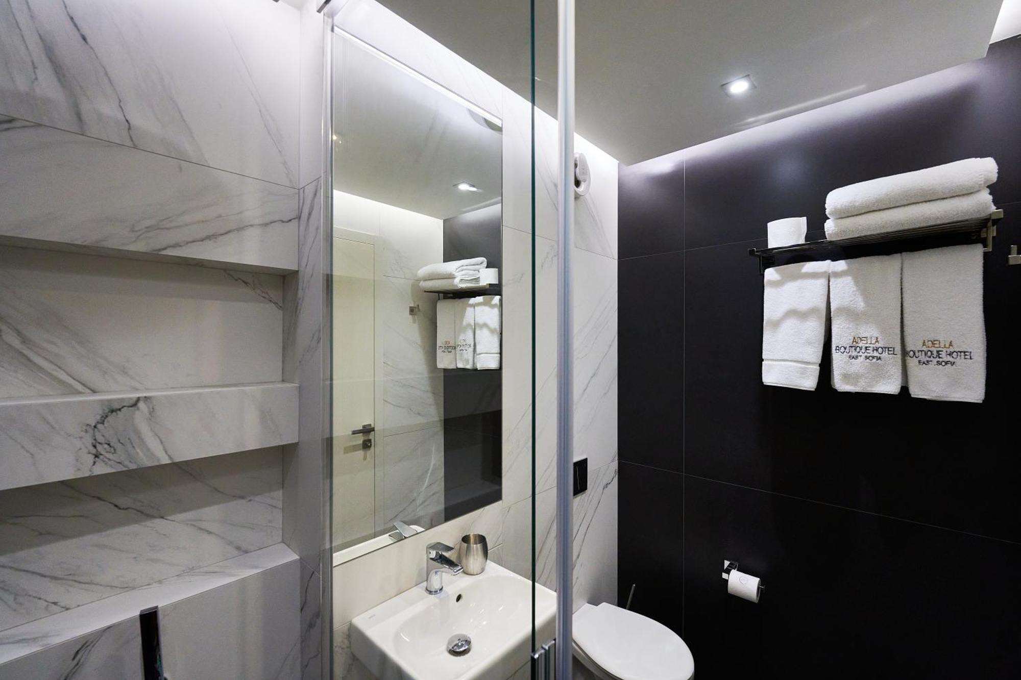 Aparthotel Adella Boutique - Free Secured Parking Sofia