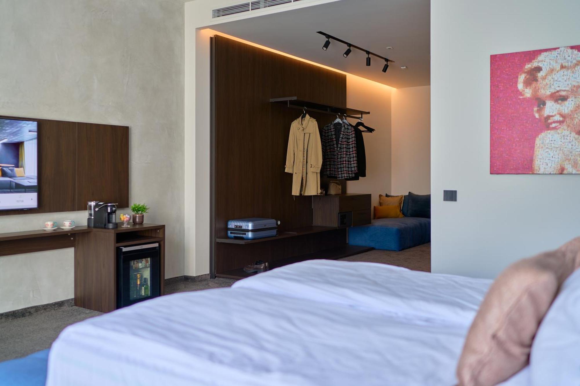Aparthotel Adella Boutique - Free Secured Parking