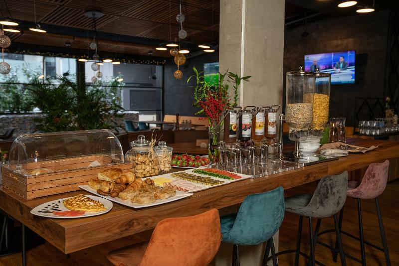 Adella Boutique - Free Secured Parking 4*